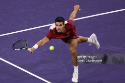 Trực tiếp tennis Cerundolo - Alcaraz:  " Tiểu Nadal "  gặp khó ở set 2 (Indian Wells)