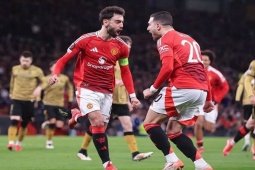 MU thắng 4-1: Báo Anh tin sẽ dự Cúp C1, báo Tây Ban Nha chỉ trích trọng tài