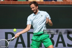 Rực lửa tứ kết Indian Wells: Medvedev vượt khó ngoạn mục, Rune ngược dòng xuất sắc