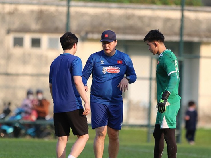 Huyền thoại bóng đá Hàn Quốc âu lo với “người gác đền“ của ĐT Việt Nam