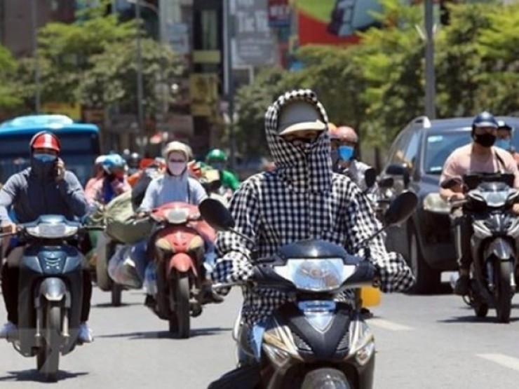 Nắng nóng bắt đầu gia tăng từ tháng 5, đề phòng mưa bão cực đoan