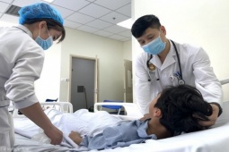Bé 13 tuổi đột quỵ