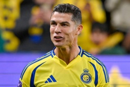 Ronaldo ghi bàn chỉ sau 4 phút cho Al Nassr, tuổi 40 phô diễn kỹ nghệ dàn xếp