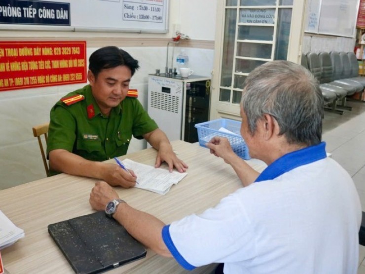 Công an TP.HCM trả lời các băn khoăn của cử tri khi bỏ công an cấp huyện