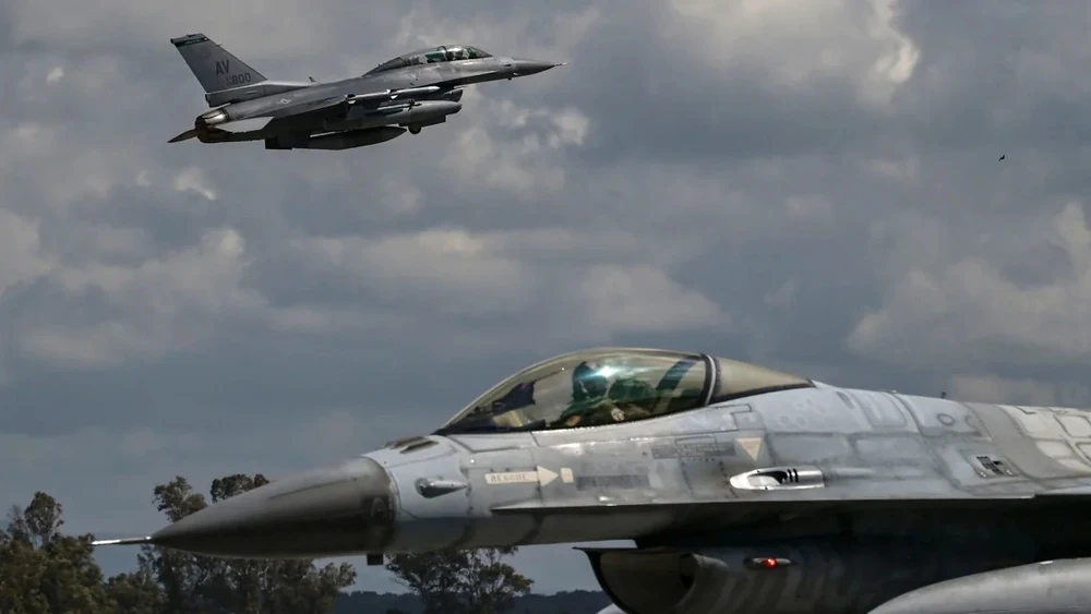 Những chiếc tiêm kích F-16 của Mỹ. Ảnh: GETTY IMAGES