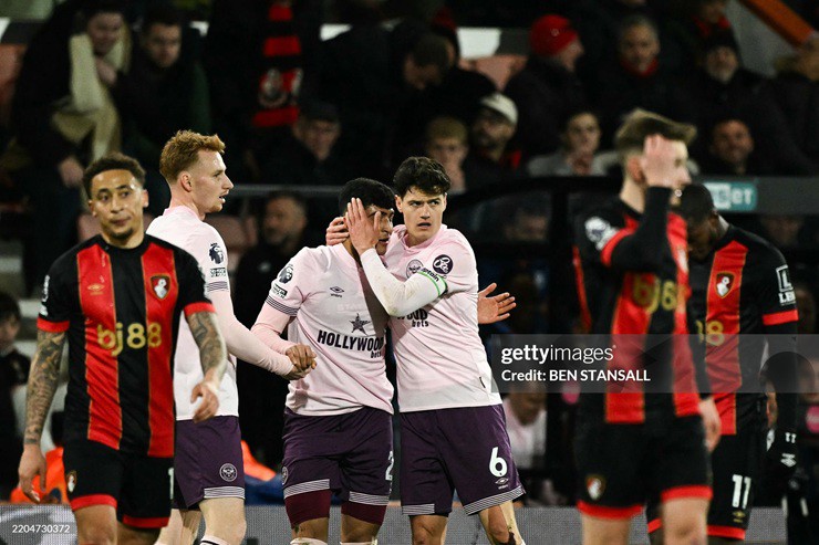 Brentford ngược dòng giành chiến thắng ngay trên sân của&nbsp;Bournemouth