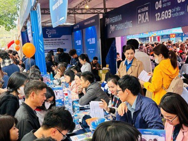 Tuyển sinh ĐH 2025: Thí sinh như lạc vào ma trận