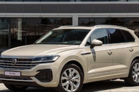 Loạt xe gầm cao tiếp tục giảm giá sâu đến 500 triệu đồng trong nửa sau...