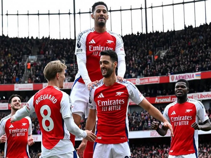 Người hùng Merino “nhuộm đỏ“ London, Arsenal quyết đua Ngoại hạng Anh với Liverpool