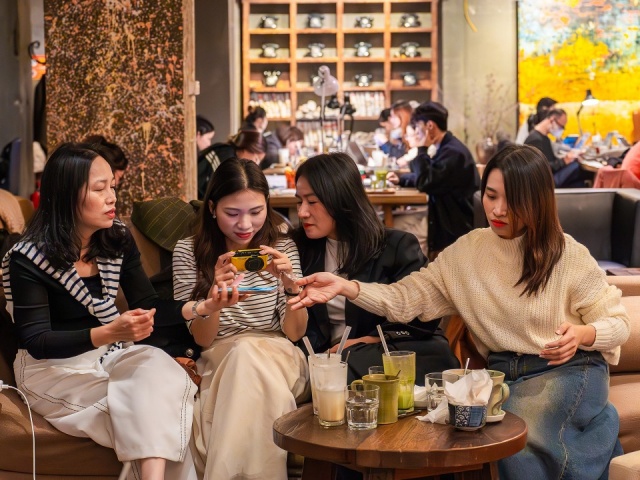 Người Việt chi hơn 300 tỷ mỗi ngày để uống cà phê, trà sữa