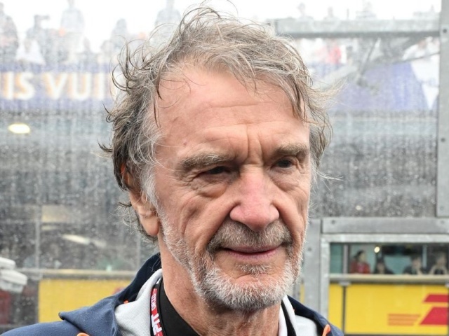 Ông chủ của MU phải đền hợp đồng cho Tottenham hàng triệu USD