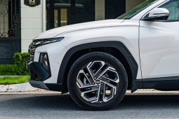 Giá xe Hyundai Tucson niêm yết và lăn bánh tháng 3/2025