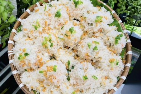 Xôi viên tôm thịt, món ngon lạ miệng đủ chất cho bữa sáng