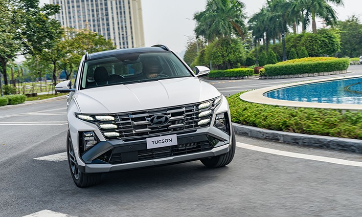 Giá xe Hyundai Tucson niêm yết và lăn bánh tháng 3/2025 - 2