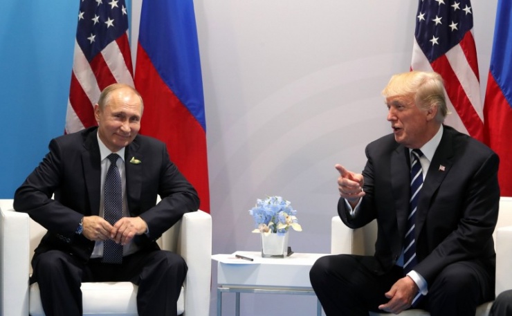 Tổng thống Donald Trump và người đồng cấp Vladimir Putin hội đàm bên lề Thượng đỉnh G20. Ảnh: Kremlin.ru