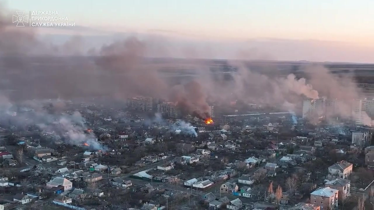 Cảnh khói lửa ở phía tây nam thành phố Bakhmut trong giao tranh vào tháng 4/2023.