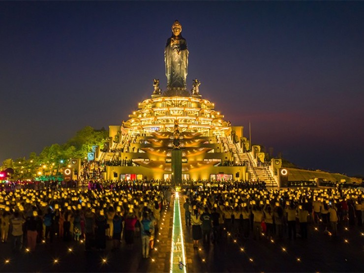 Có gì đặc biệt ở miền đất hành hương núi Bà Đen?