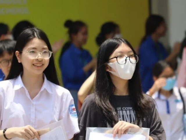 Gần 100 trường đại học xét tuyển bằng học bạ năm 2025