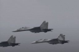 Tin tức trong ngày - Một ngày luyện trình diễn tiêm kích Su-30MK2