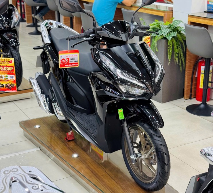 Giá Honda Vario 125 cuối tháng 3/2025, khuyến mãi hơn 2 triệu đồng - 3