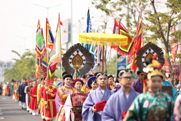 Chương trình biến concert đêm 3 diễn ra tại TPHCM trở thành lễ hội văn hóa. 