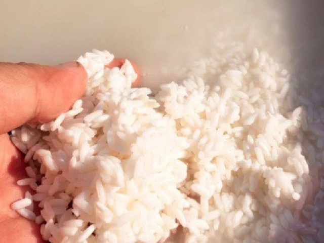 Hợp chất tăng tuổi thọ có trong “thứ bỏ đi“ khi nấu rượu gạo?