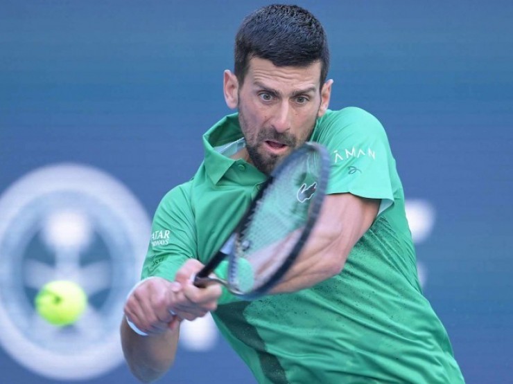 Goffin gây sốc khi loại Alcaraz, Djokovic “bật tung“ cảm xúc ở Miami Open