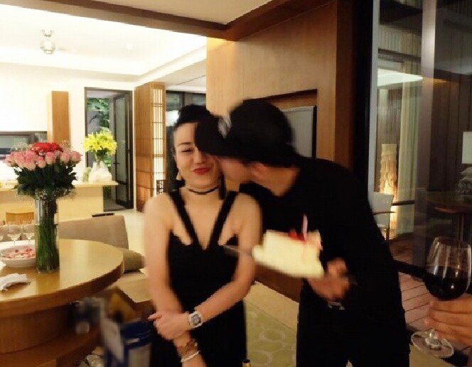Trương Nam Thành lộ ảnh cực ngọt bên vợ đại gia, 2 con song sinh nay lớn phổng đường nét điển trai giống bố - 12