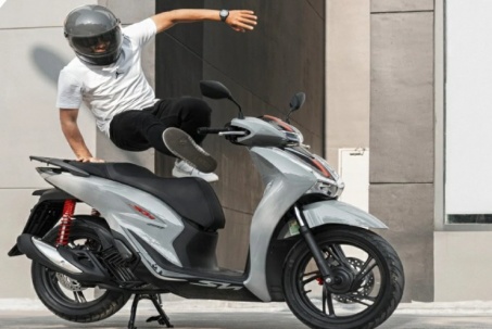 Giá xe ga Honda SH160i cuối tháng 3/2025, bất ngờ chững giá