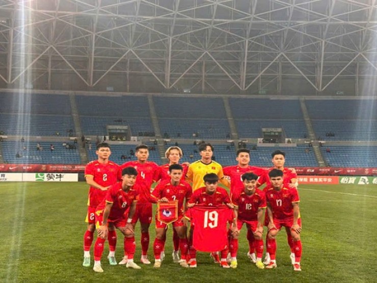 HLV Đinh Hồng Vinh khen U22 Việt Nam, quyết hạ U22 Trung Quốc để vô địch