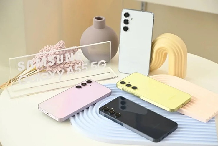 Nhưng các mẫu như Galaxy A55 cũng không hề thua kém quá nhiều nếu tính thời gian sử dụng khoảng 3 năm.