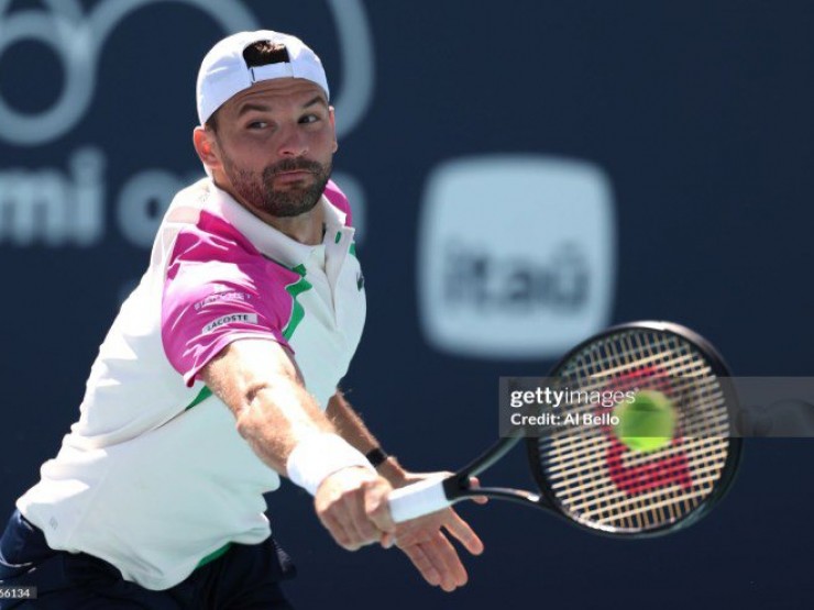 Hấp dẫn Miami Open: Dimitrov khó nhọc hạ Khachanov, Swiatek xuất sắc đi tiếp