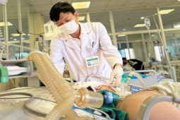 Người phụ nữ hôn mê sâu, nguy kịch sau khi uống rượu
