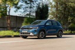 Giá xe KIA Sonet tháng 3/2025, xe gầm cao hạng A từ 539 triệu đồng