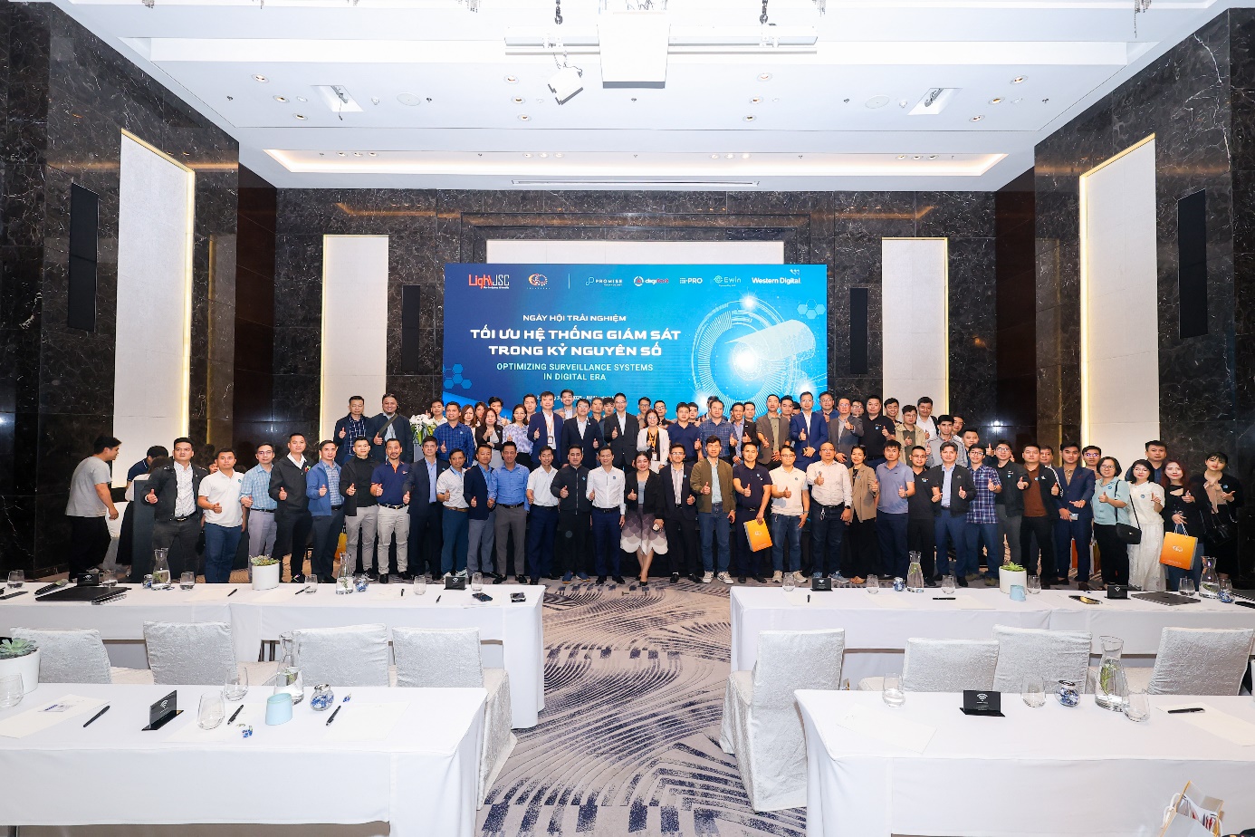 Hơn 200 khách mời tham dự sự kiện “Tối ưu hệ thống giám sát trong kỷ nguyên số”