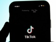 Lệnh cấm TikTok "lửng lơ", Apple và Google sắp "gánh" khoản nợ khổng lồ