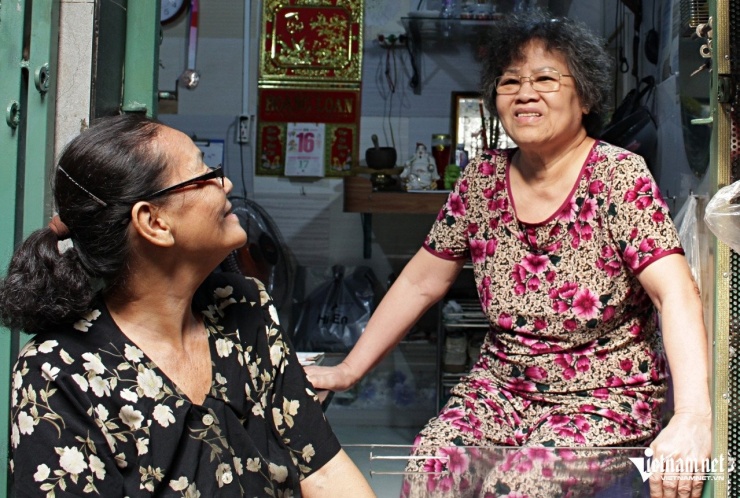 Bà Quyên cho rằng, dù giúp ít nhưng nếu đúng chỗ, sự giúp đỡ đó có thể thay đổi cuộc đời một con người. Ảnh: Hà Nguyễn