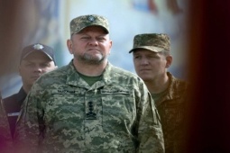 Cựu Tổng tư lệnh Ukraine tiết lộ hành động khác thường của Romania, nói Điều 5 của NATO "không tồn tại"