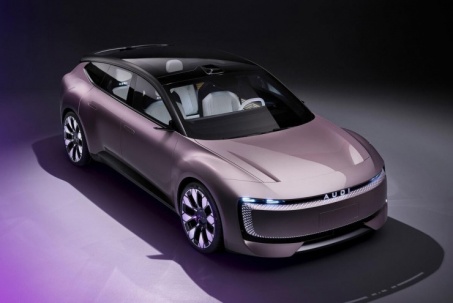 Audi ra mắt xe điện thiết kế tương lai, sạc 10 phút đi 300 km