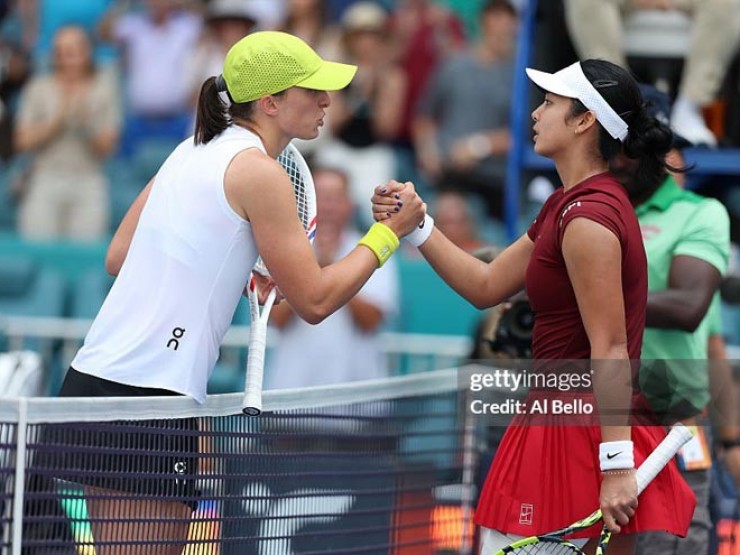 Nóng rực tennis tứ kết Miami Open: Swiatek thua sốc tay vợt Đông Nam Á