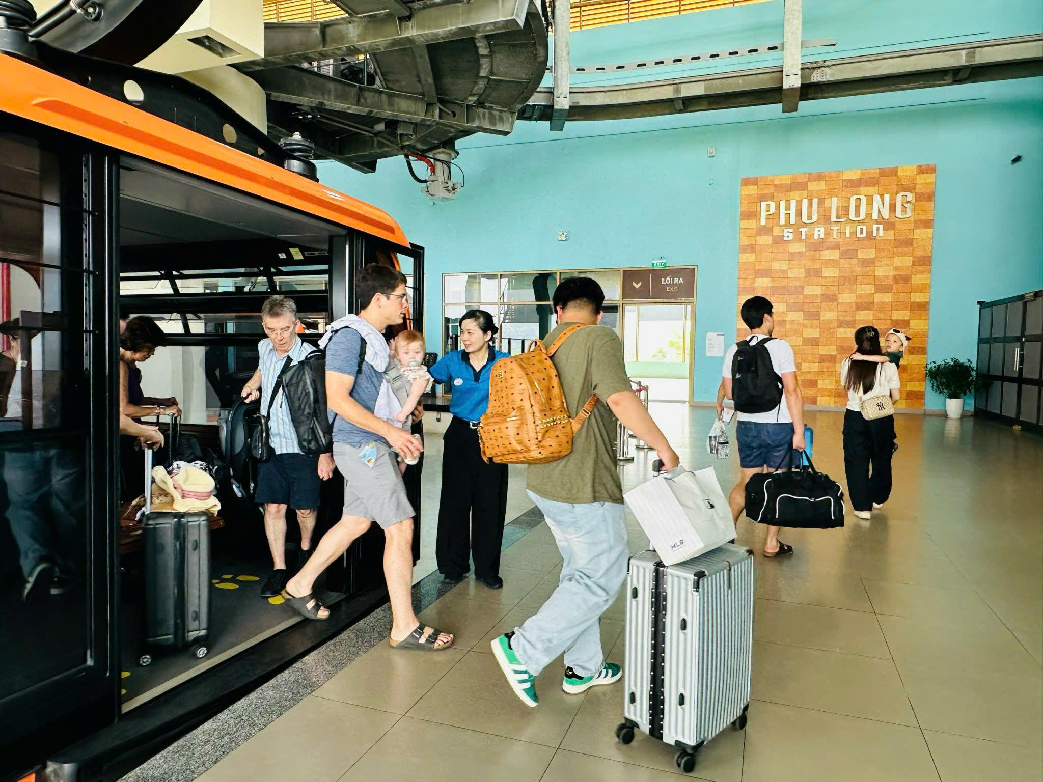 Cáp treo là phương tiện xanh tiết kiệm cả thời gian và chi phí