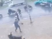 An ninh - Xã hội - VIDEO: Nghẹt thở giải cứu bé gái bị gã đàn ông cầm 2 dao khống chế suốt 6 giờ