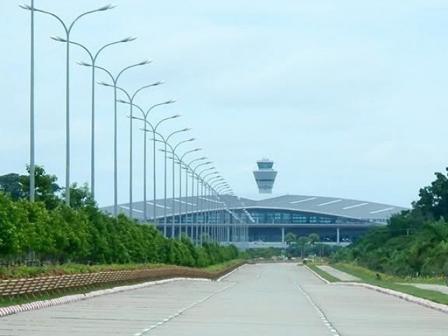 Tháp không lưu sân bay Nay Pyi Taw có thể đã sập vì động đất
