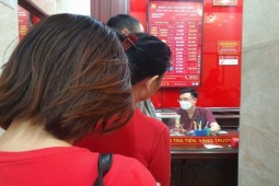 Giá vàng 28/3: Xô đổ mọi kỷ lục, đắt chưa từng có, nên mua vàng lúc này hay không?