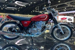 Ngắm xế nổ 2025 Yamaha SR400 Final Edition đẹp mê ly, giá hơn 224 triệu đồng