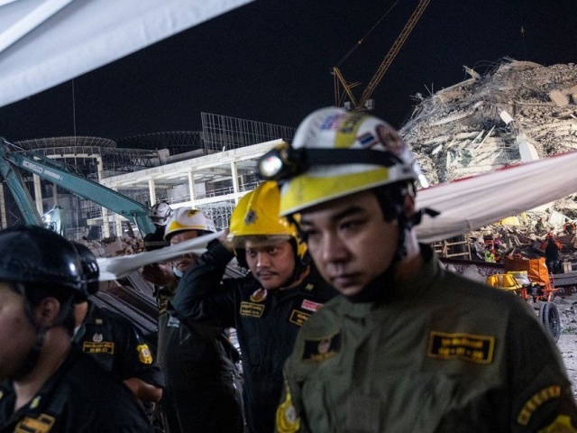 Bangkok tang thương sau động đất