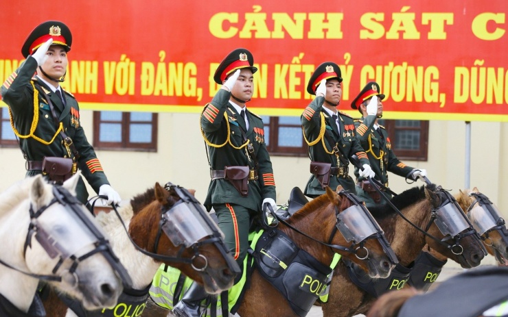 Được biết, Đoàn Cảnh sát cơ động kỵ binh thuộc Bộ Tư lệnh Cảnh sát cơ động được Bộ Công an thành lập từ năm 2020, trở thành lực lượng đặc thù, thực hiện nhiệm vụ tuần tra kiểm soát, trấn áp tội phạm và tham gia các sự kiện quan trọng của đất nước.