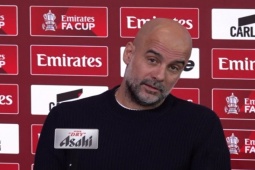 Guardiola gây choáng, tuyên bố "không cầu thủ Man City nào xứng nhận thưởng"