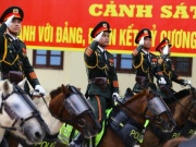 Tin tức trong ngày - Lần đầu tiên kỵ binh của lực lượng công an hợp luyện diễu binh 30/4