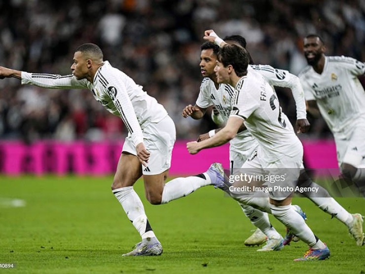 Real Madrid đua vô địch La Liga: Chiến thắng xấu xí & “phép màu“ Mbappe